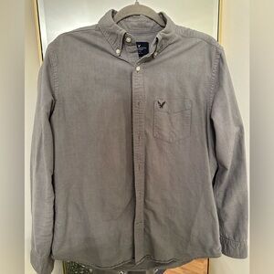 American Eagle Grey Button Down Men’s Medium